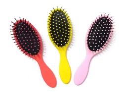 Plastik Saç Tarağı Saçın Kırılmasına Sebep Olur mu?